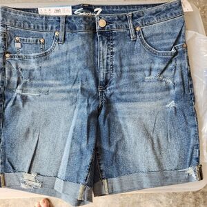 SEVEN Jean Shorts NWT Size 10 Relaxed Bermuda